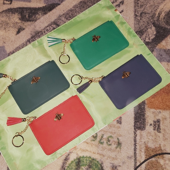 Elegant Bee coin purse - Picture 9 of 16